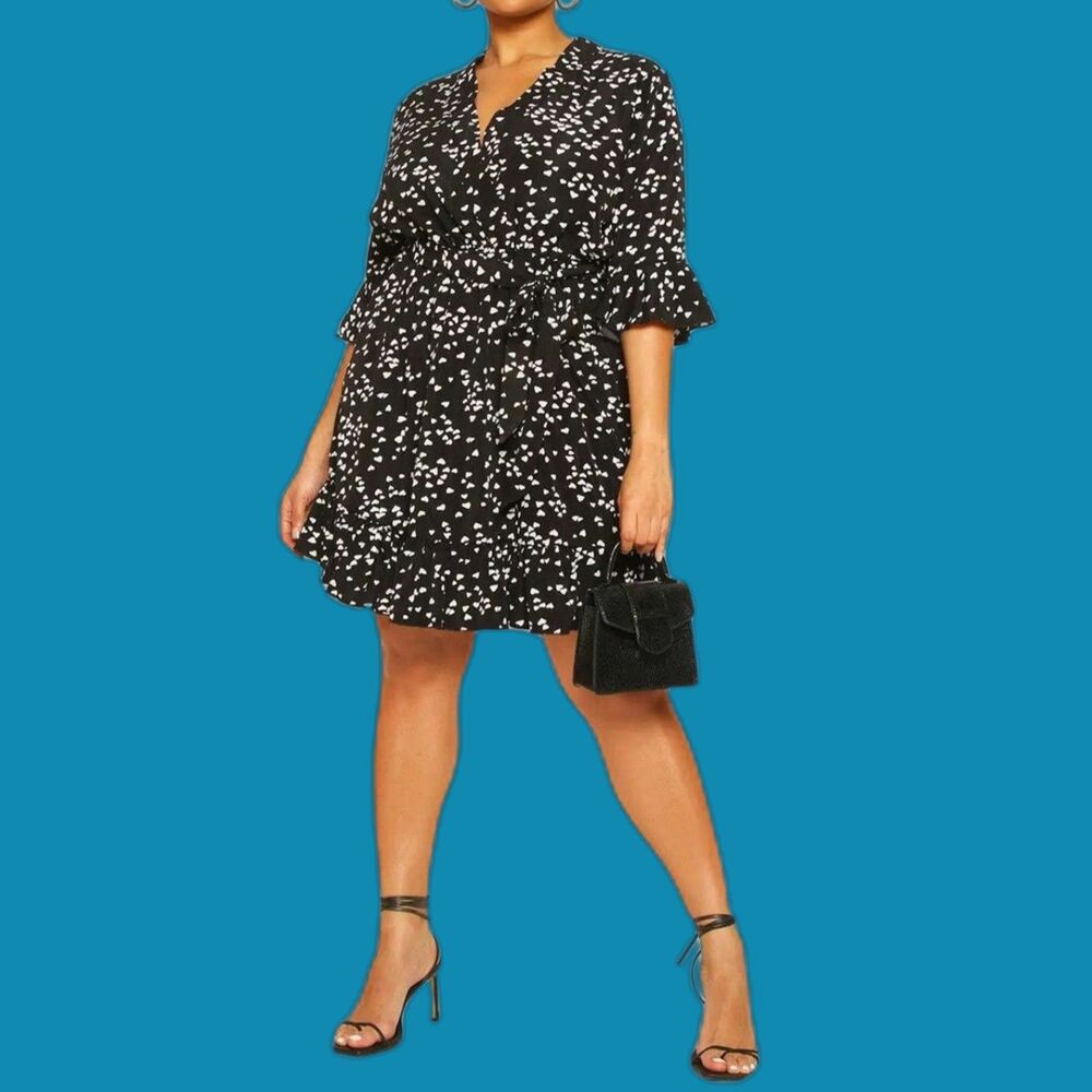 BooHoo Women's Black Plus Heart Printed Wrap Skater Dress 3/4 Sleeves Sz 20